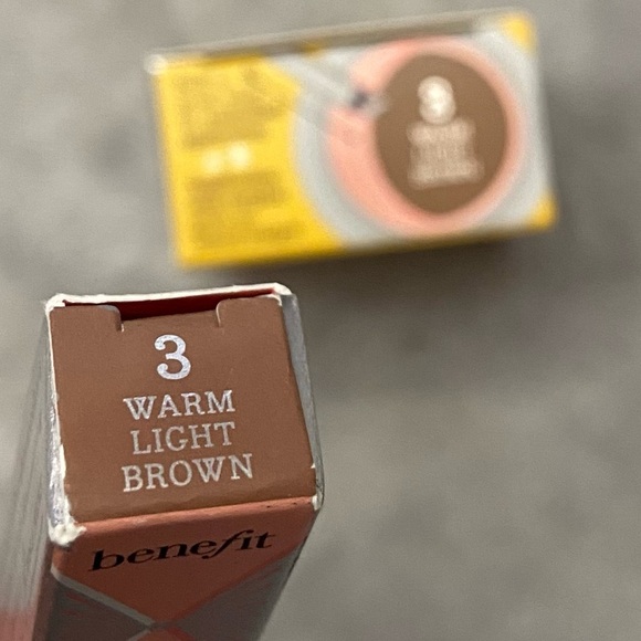 New! Benefit powmade brow pomade gimme brow volumizing pencil brown 27621 - Picture 7 of 11